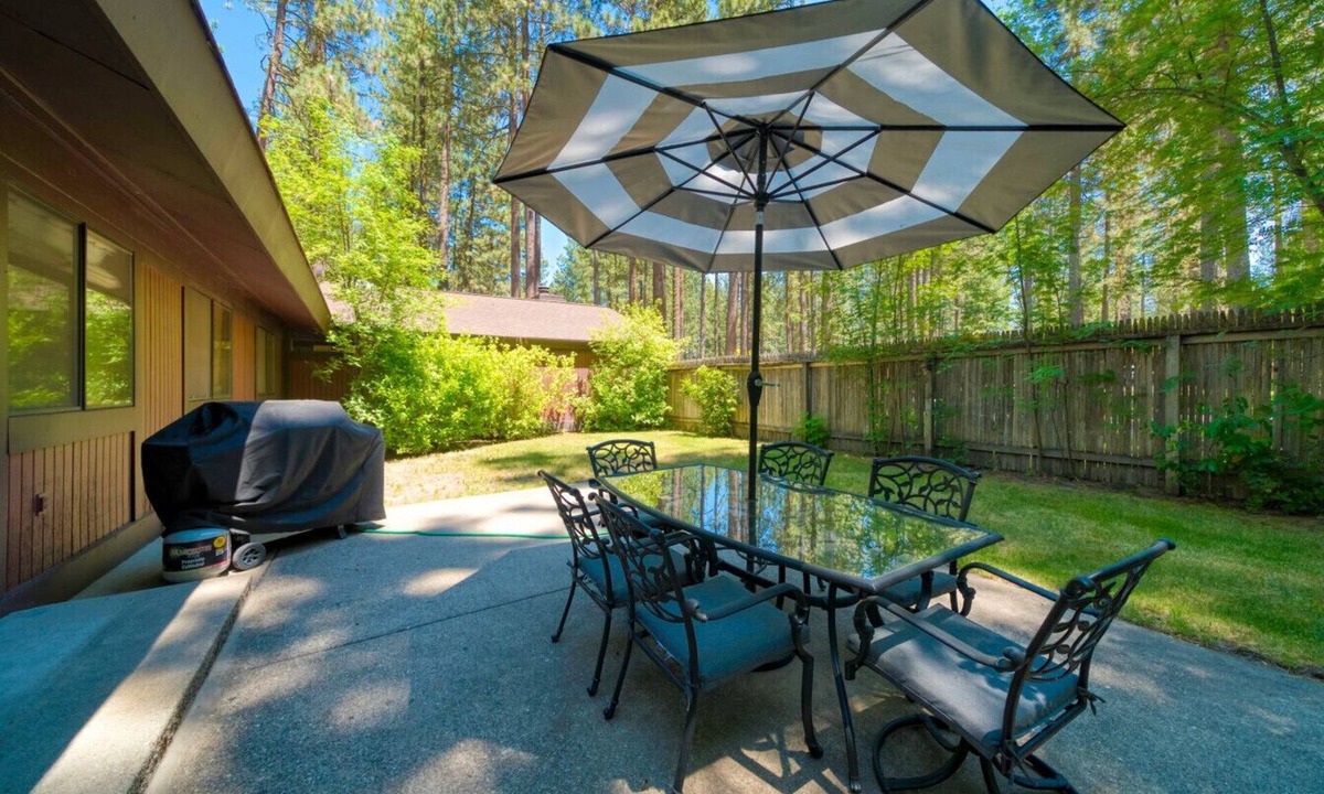 Graeagle Apartment | Nestled in the heart of Graeagle Meadows, Private Fenced Yard, Sleeps 6
