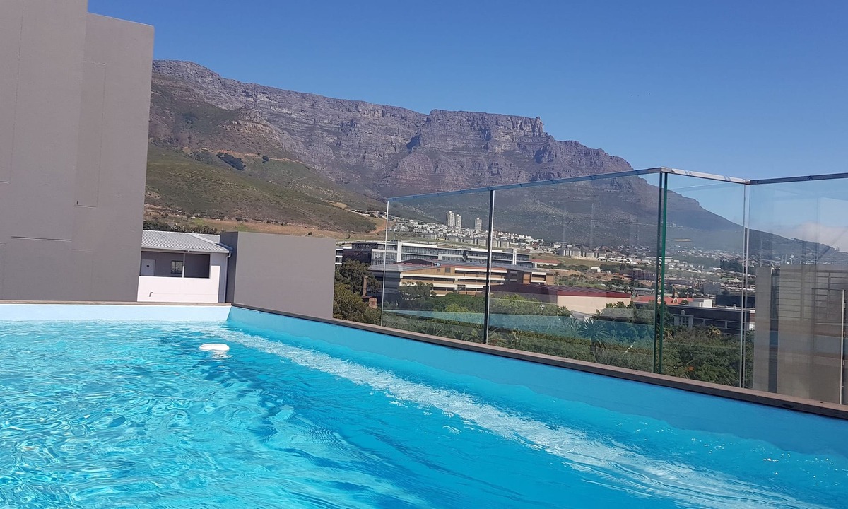 Cape Town City Centre Apartment | ⭐NEW⭐Central | Uncapped Wifi | Pool | Gym | Free Parking | Security Guards