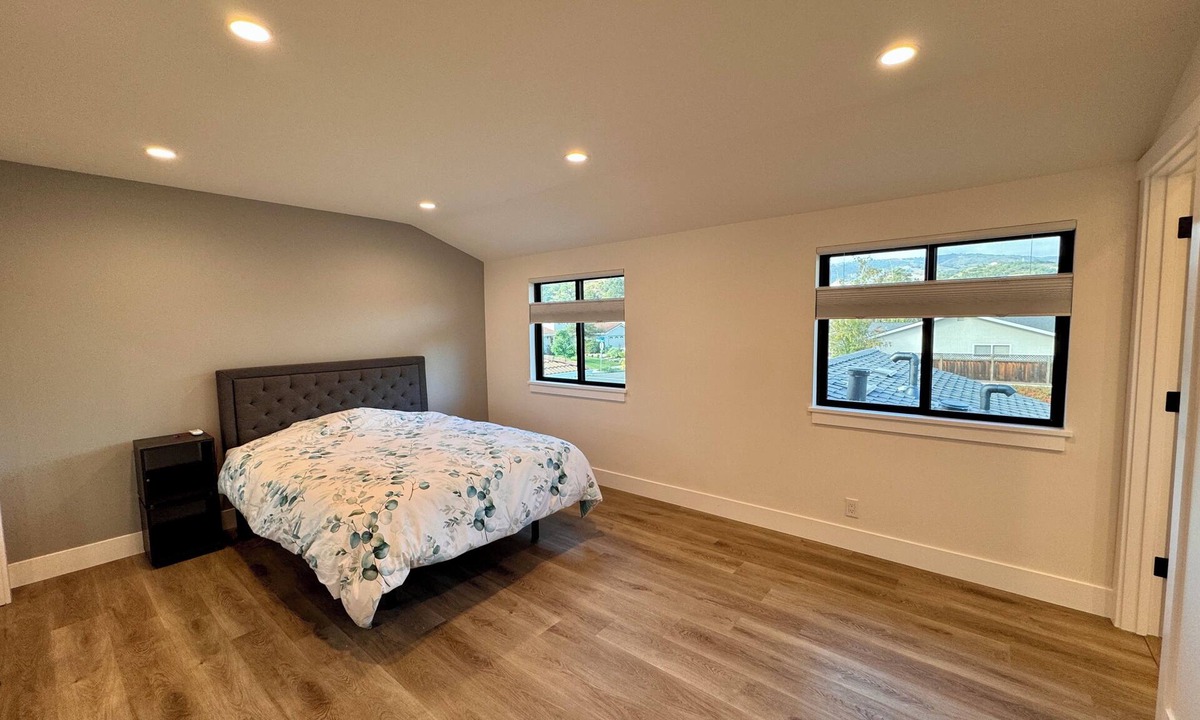 Cupertino House | New, Quiet, Modern Comfort 3-bedroom house in tranquil Cupertino
