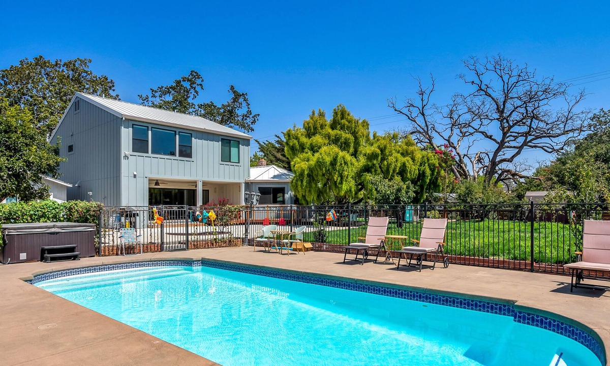 Santa Rosa House | *NEW* Wine country family-friendly getaway