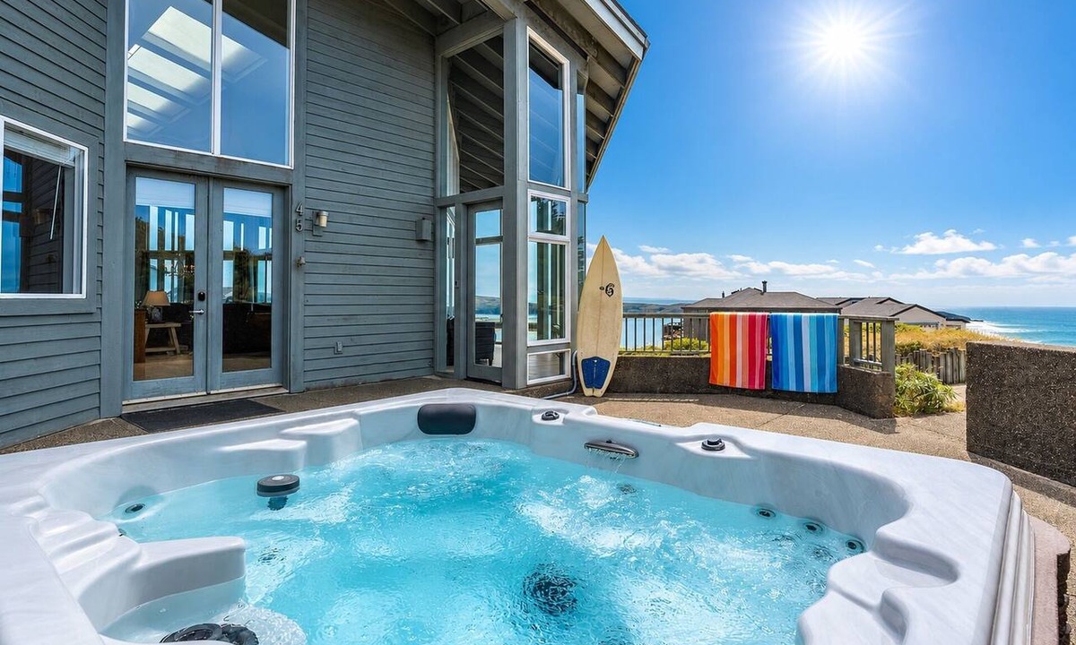 Dillon Beach House | NEW! Yacht Club~Huge Views | 4BR Retreat | Hot Tub | Game Room |Pet OK!