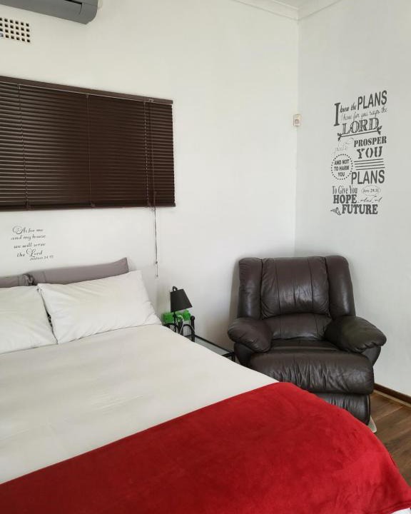 Kimberley House | Nikita's Self-catering Haven 2