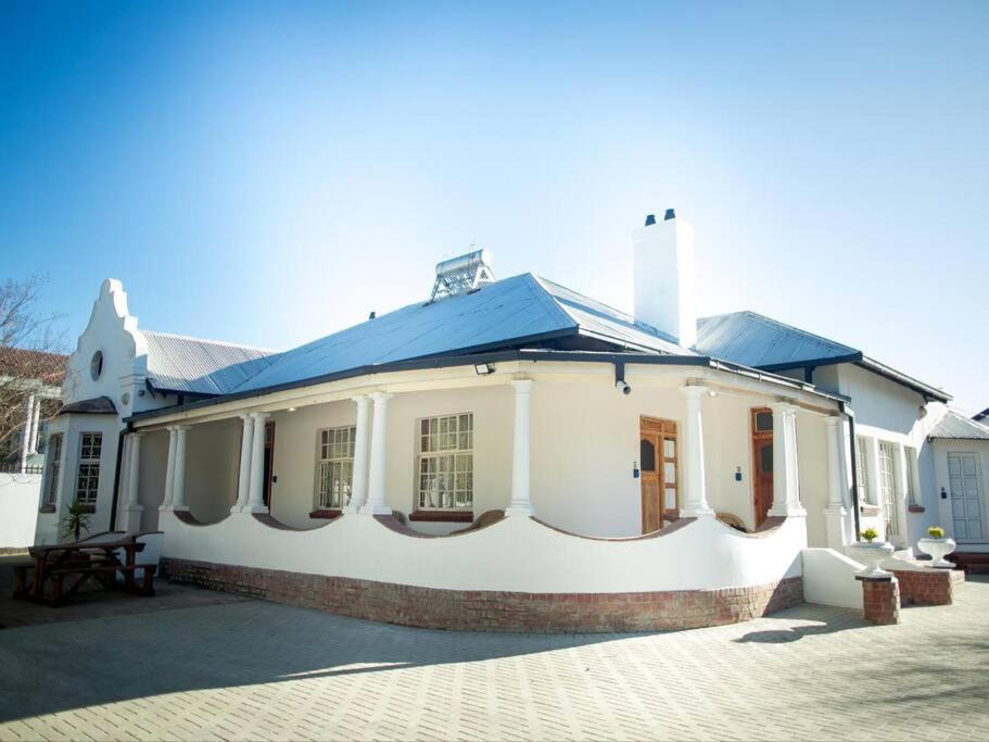 Bloemfontein Apartment | Nobis House Annex