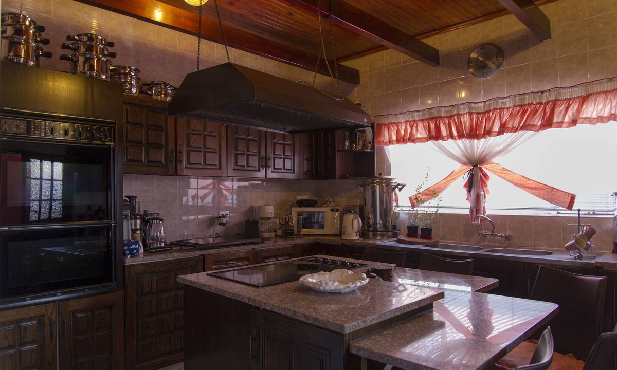 Greater Johannesburg Metropolitan Area Bed & Breakfast | Nthateng Bed and Breakfast Tourism