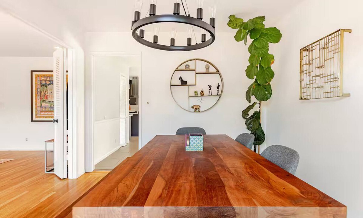Upper Rockridge House | Oakland Hills Modern 5BR 3BA Retreat–GreatLocation