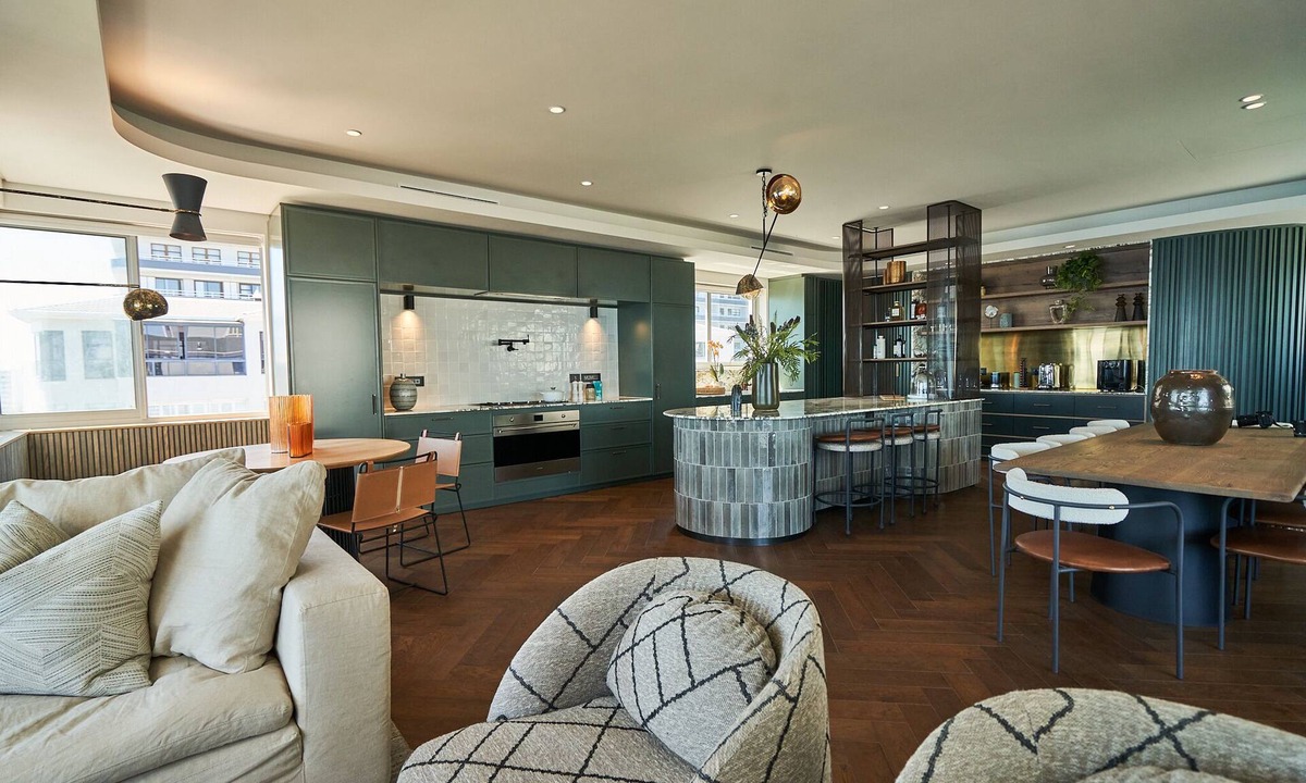 Mouille Point Apartment | OCEAN FRONT PENTHOUSE