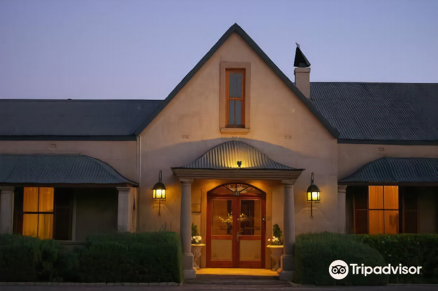 Beaufort West Hotel | Old House Lodge