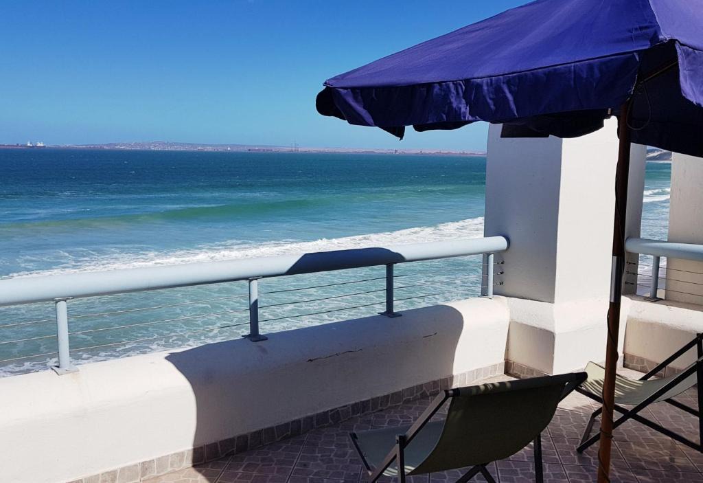 Paradise Beach House | On the Beach 1