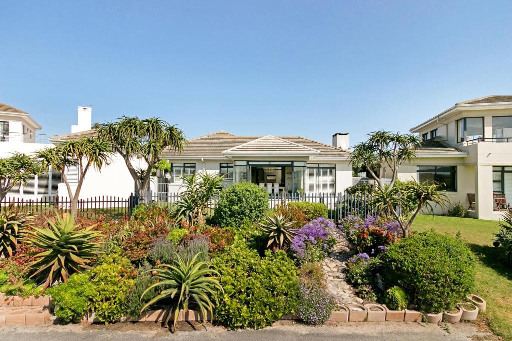 Sunset Beach Villa | On the Greens Villa