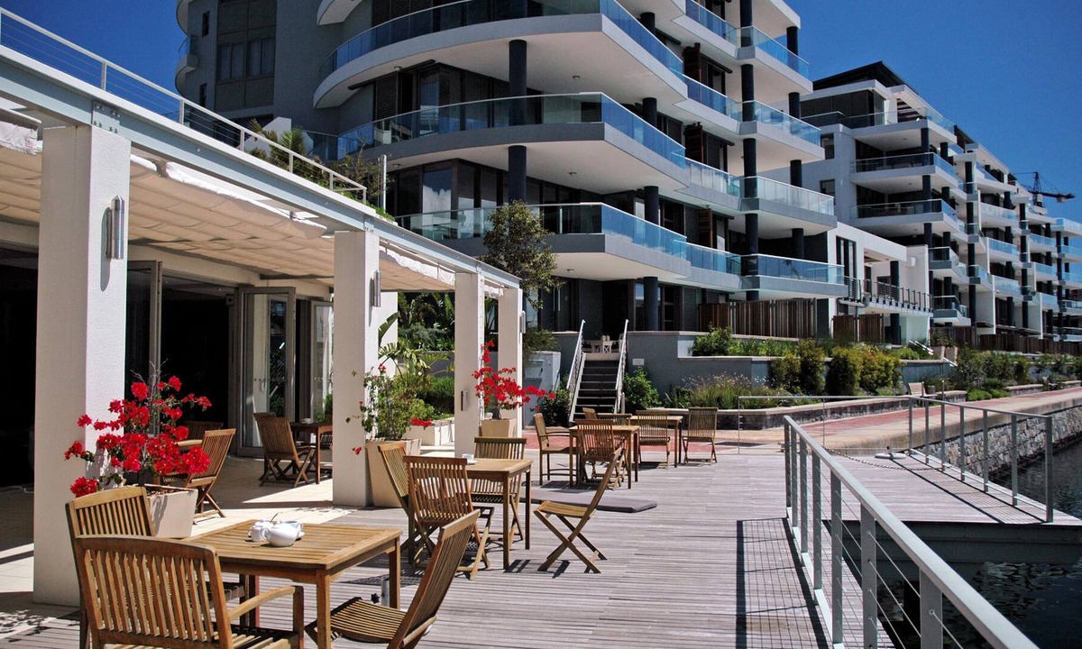 Victoria and Alfred Waterfront Apartment | One Bedroom Apartment - fully furnished and equipped