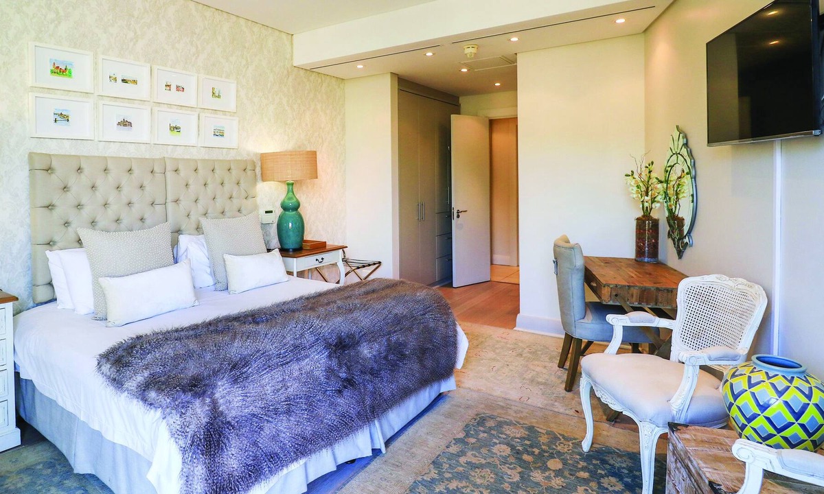 Victoria and Alfred Waterfront Apartment | One Bedroom Apartment - fully equipped Waterfront based, V&a Marina Residential