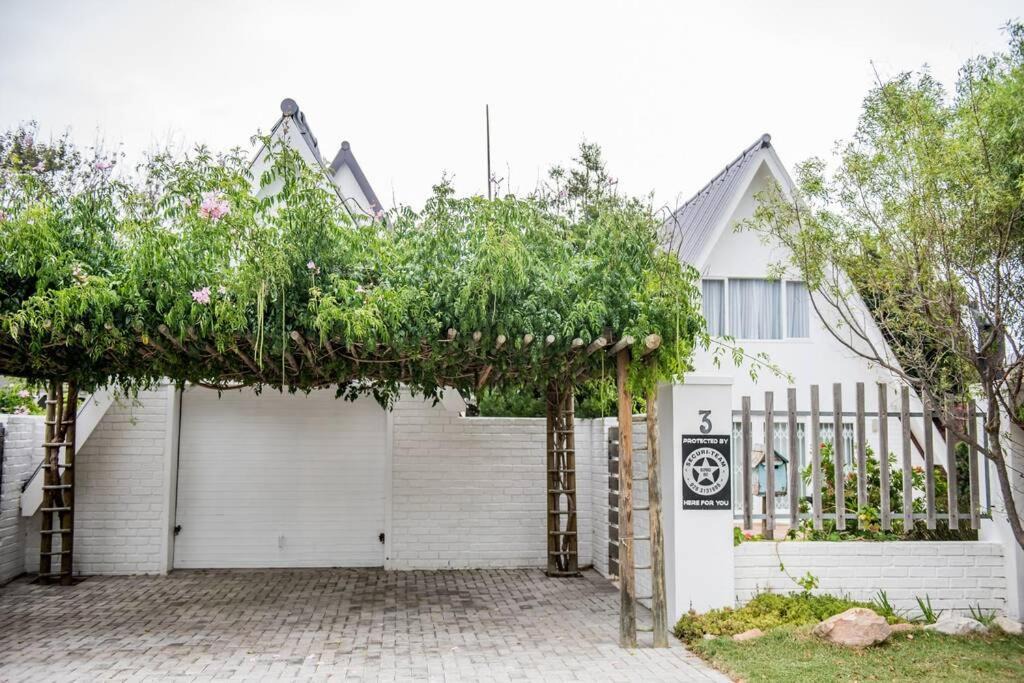 Onrus House | Onrus Family Beach house - A-frame Charm