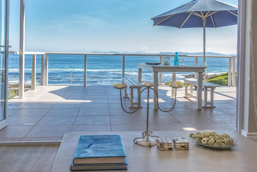 Gansbaai House | Ons C-Huis - Gansbaai Seafront Accommodation, back-up power