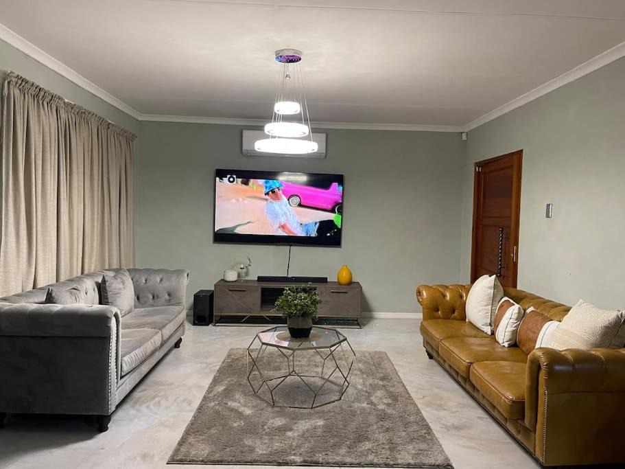 Madibeng House | Origon Farmhouse
