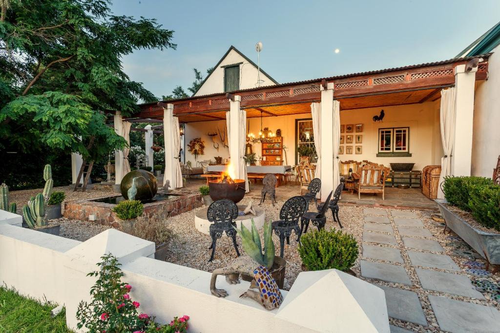 Nieu-Bethesda Bed & Breakfast | Oude Pastorie