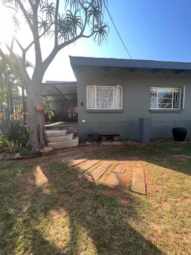 White River House | Palm House Accomodation
