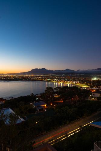 Mountainside Apartment | Palm Tree Self-Catering Apartment
