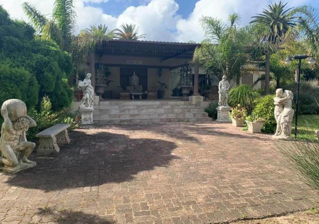 Nelson Mandela Bay House | Palm Villa