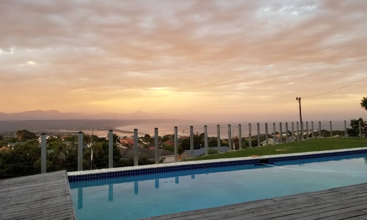 Plettenberg Bay House | Panoramic views across the lagoon, bay and mountain
