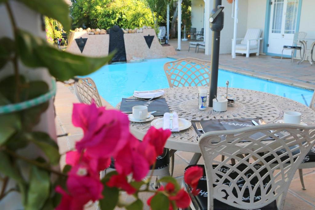 Constantia House | Paradiso Guesthouse & Self-catering Cottage