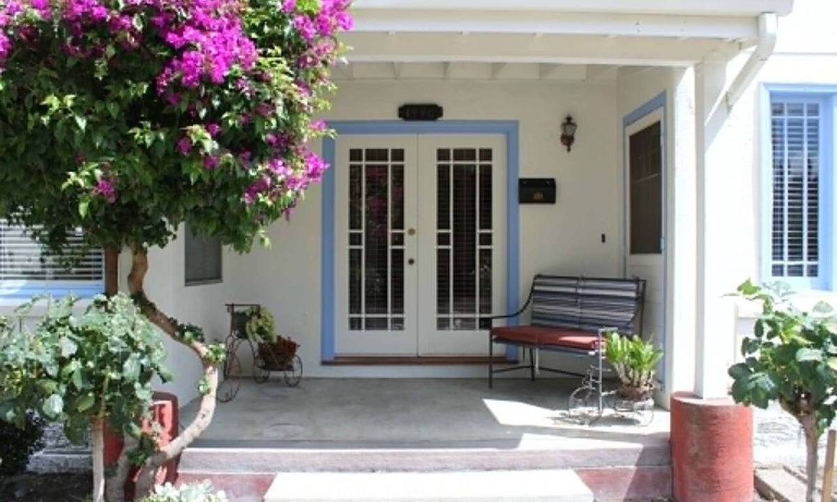 Shasta-Hanchett Park House | Peaceful 3-bedroom house with AC in Beautiful Hanchett Park Area