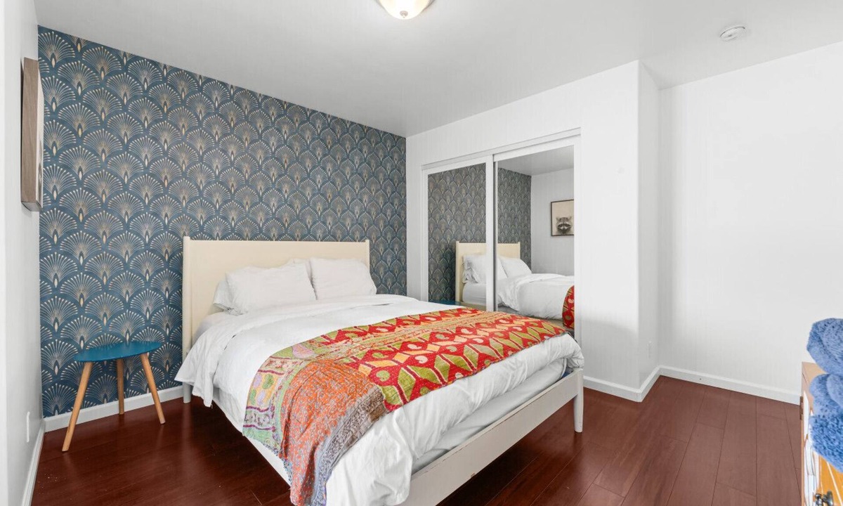Bayview House | Peaceful City View Retreat!