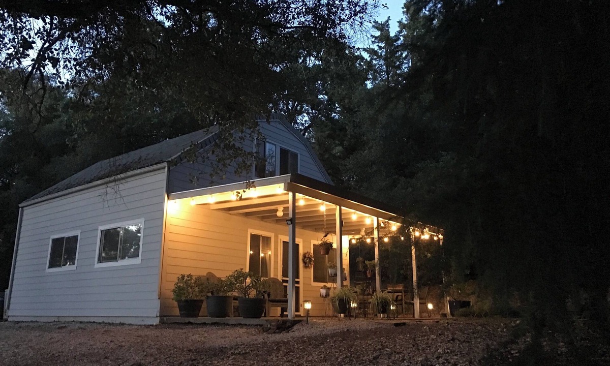 Auburn Cottage | Peaceful Cottage Retreat