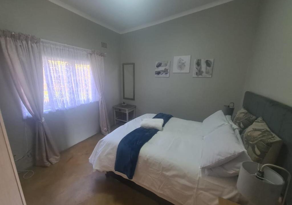 Drummond Apartment | Peacevale Three Trees Stay A Night