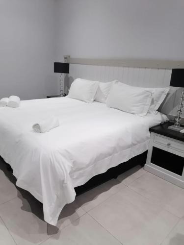 Kareeberg Apartment | Pearl Holiday homes