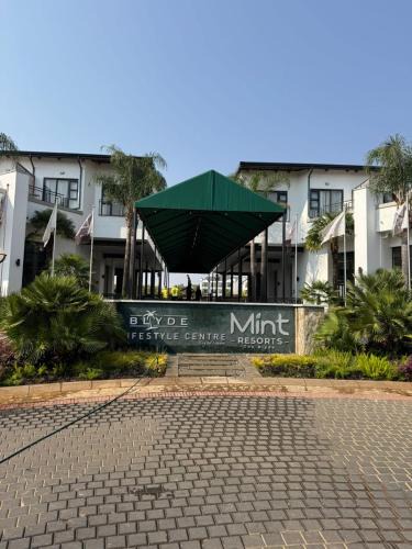 Tshwane Apartment | Penthouse On Tropical - The Blyde
