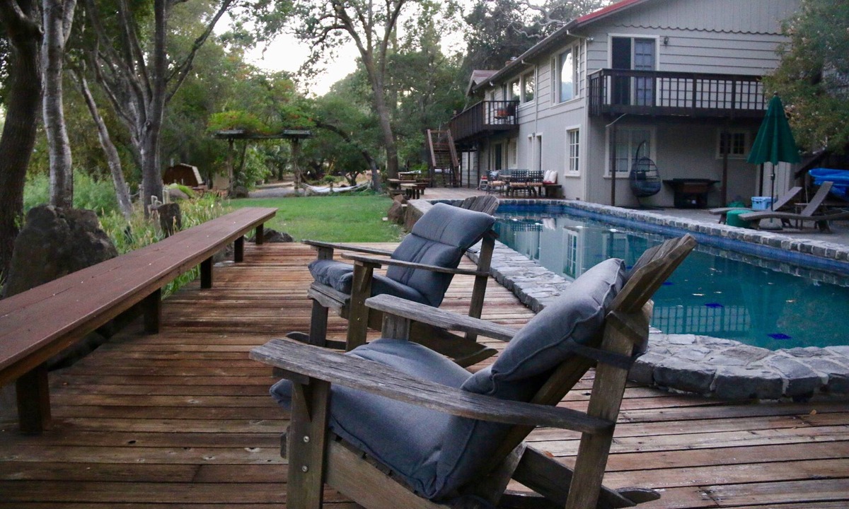 Healdsburg Apartment | Perfect getaway! Riverside pool, river access, 5 min from Healdsburg square!