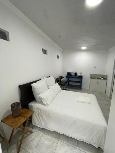 Grassy Park Apartment | Perfect long stay, near Rondevlei nature reserve,free WiFi