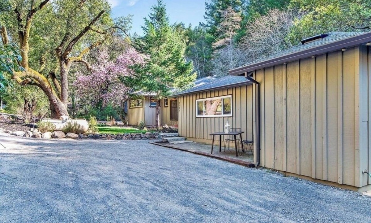 Santa Rosa Cottage | Perfect Wine Country Getaway Clean & Comfy