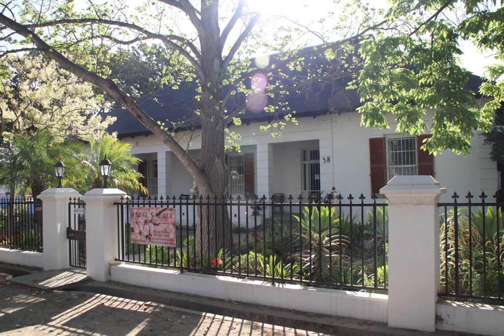 Robertson House | Petal's Place