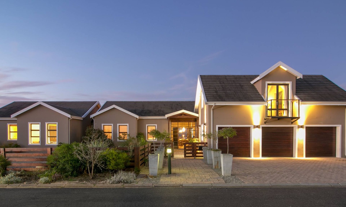Knysna House | Pezula Lodge - Golf and family