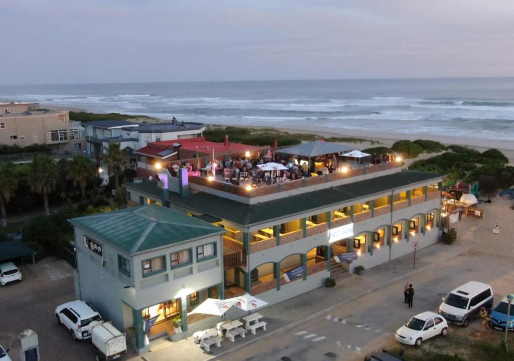Myoli Beach Hostel | Pili Pili Beach Cabanas