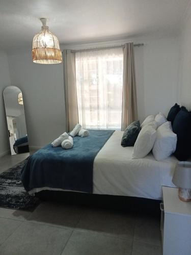 Pinelands Apartment | Pinelands One-bedroom Apartment