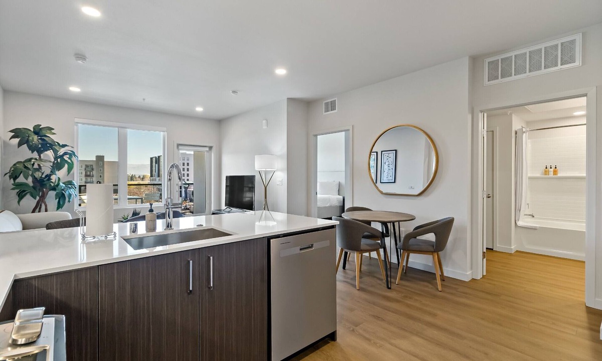 Santa Clara Apartment | Placemakr Santa Clara