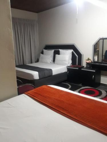Rustenburg House | Platinum inn pty ltd