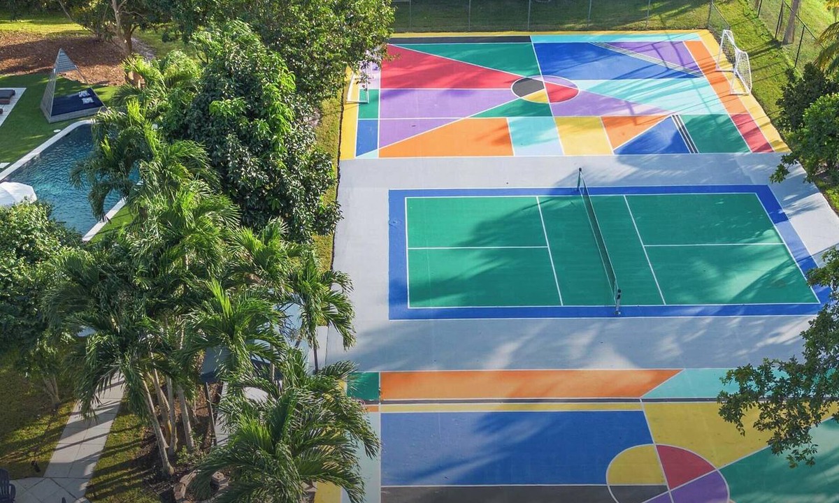 Davie House | Platinum Villa | Karaoke Pickleball BKB Soccer