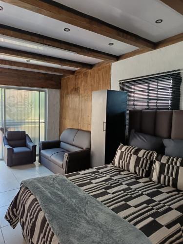 Scottsville Hostel | PMB Backpackers Lodge