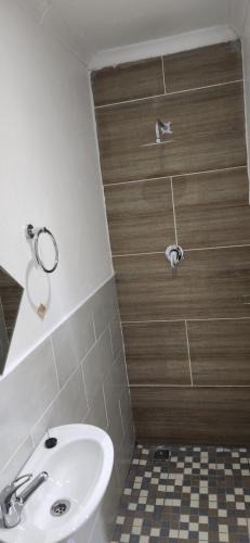 Boksburg Apartment | Poolside Suit at the Well