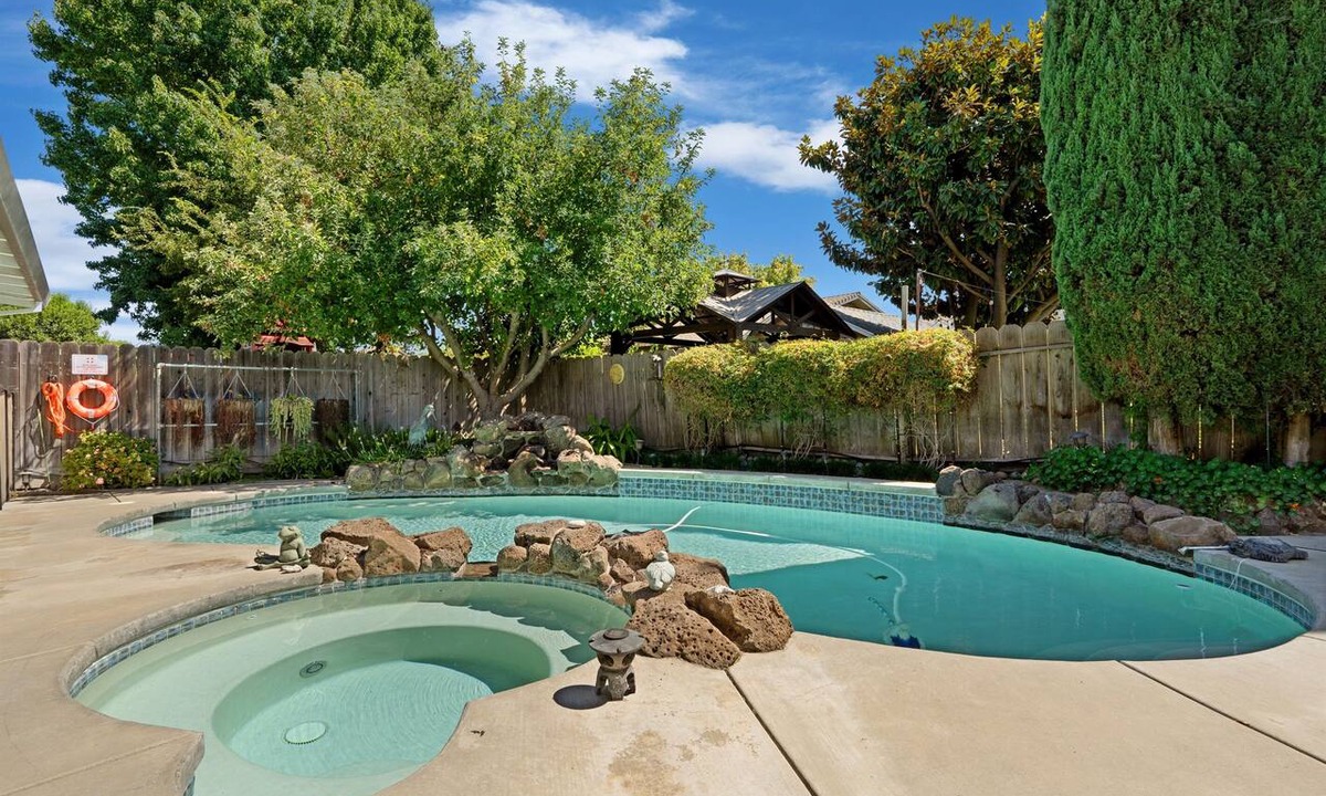 Lodi House | Port Place | Pool & Hot Tub | Spacious & Close to Everything in Lodi!