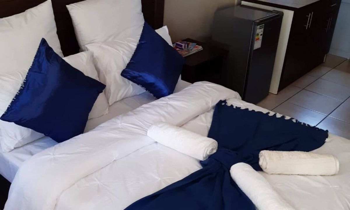 Gezina House | Private Guestrooms, 426Flowers street, Gezina,Pretoria