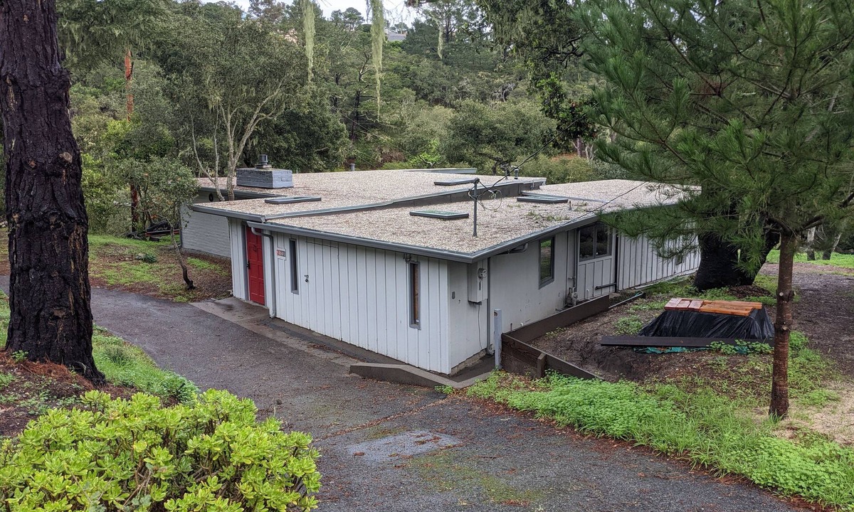 Carmel House | Private location in wooded area-five minutes to Carmel Beach