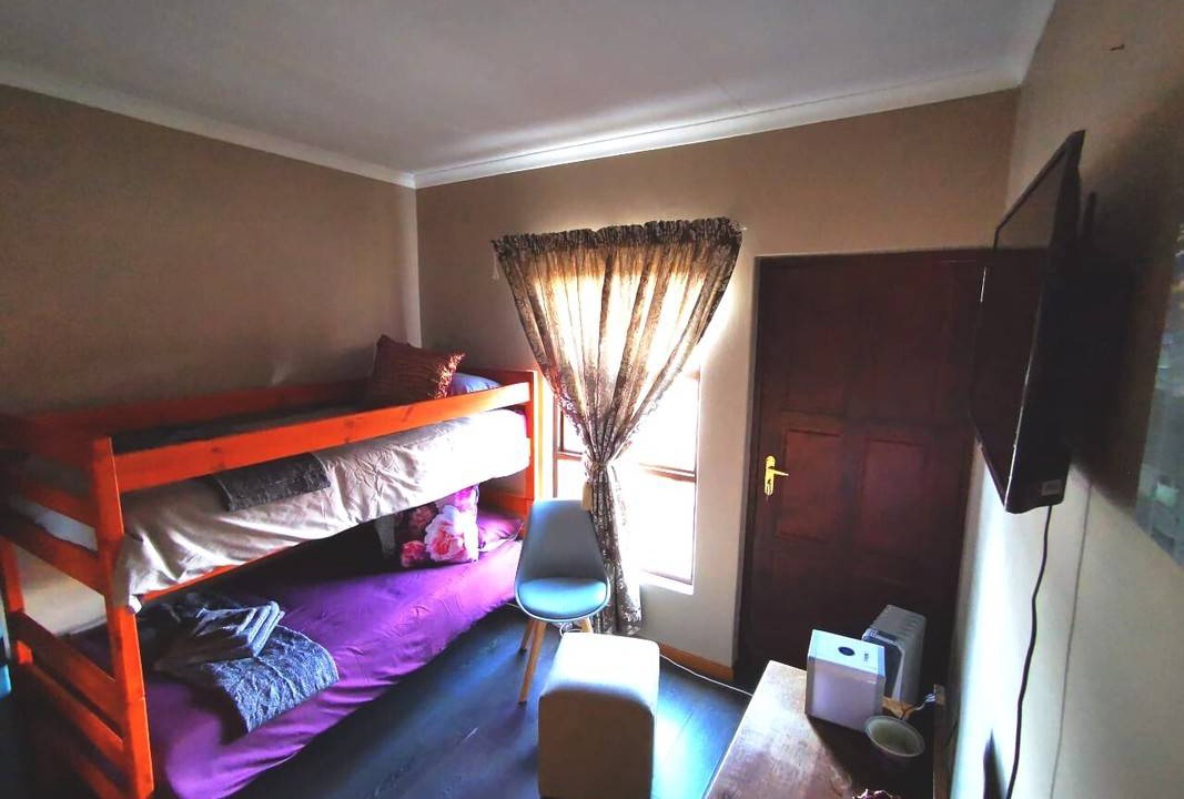 Kempton Park Resort | Private room ∙ 2 guests