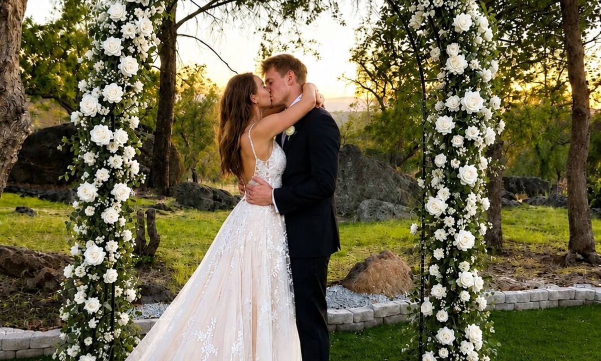 Smartville Cottage | Private Wedding Retreat with Casita, Camping and Celebration Space