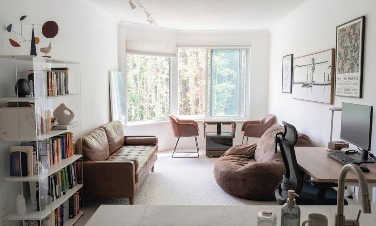 North Beach Condo | Quiet North Waterfront 1BR · WFH Setup · in-unit W/D · 24/7 Doorman, Gym, Sauna