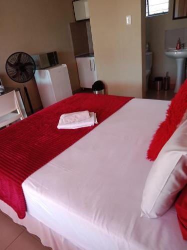 Soshanguve House | Rasesa Guesthouse