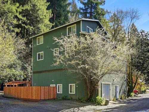 Guerneville House | Redwood River Retreat